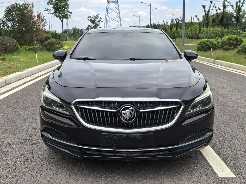 Buick LaCrosse 2018 — фото 3