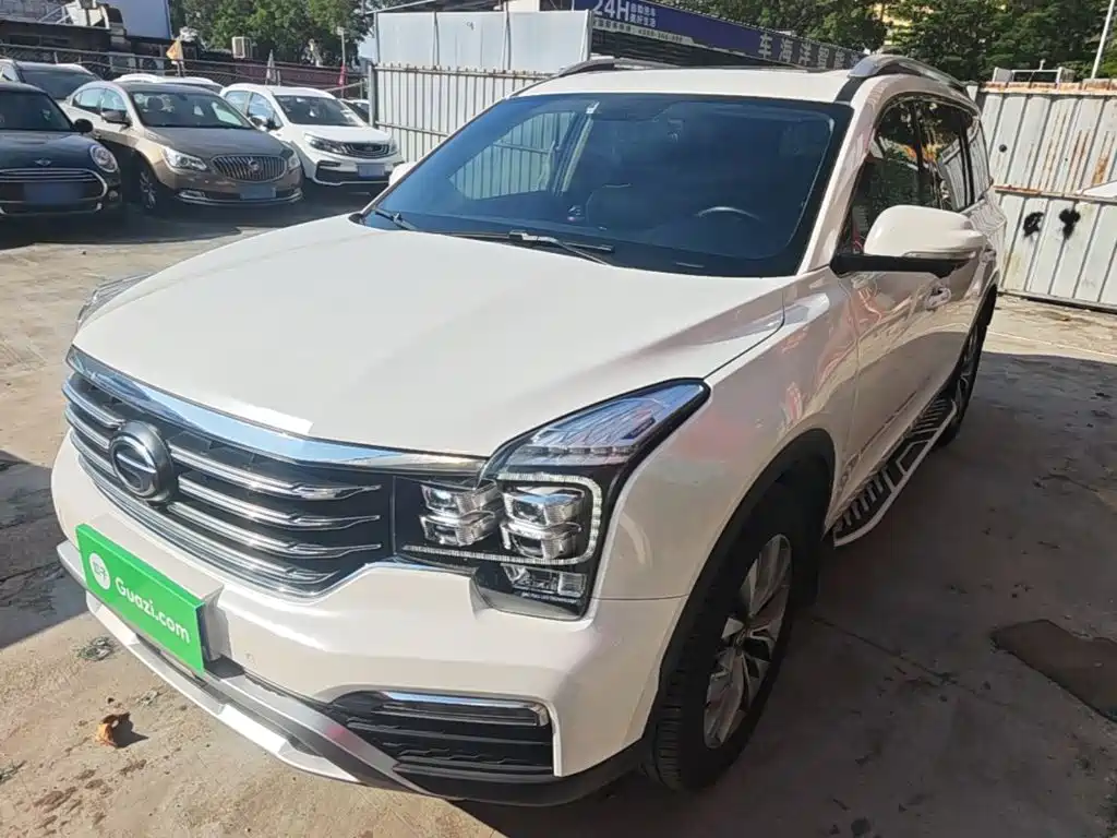GAC Trumpchi GS8 2017 — фото 2