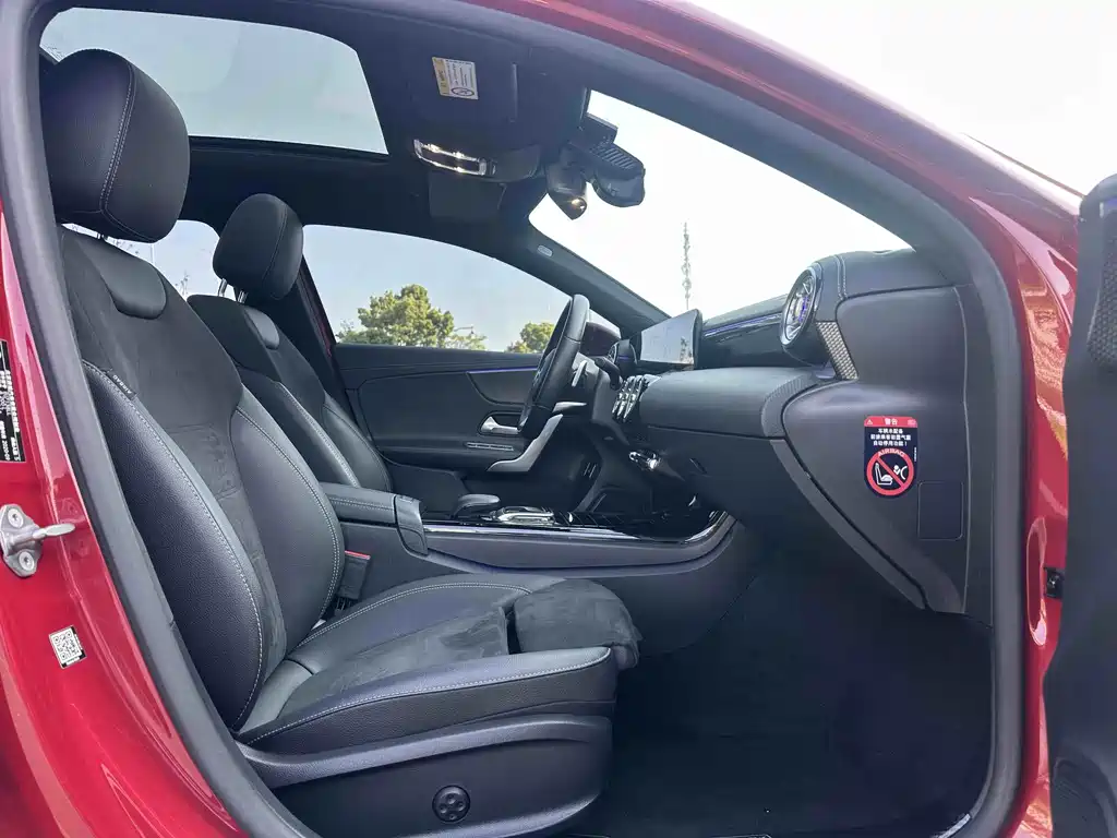 Mercedes-Benz A-Class 2020 — фото 14