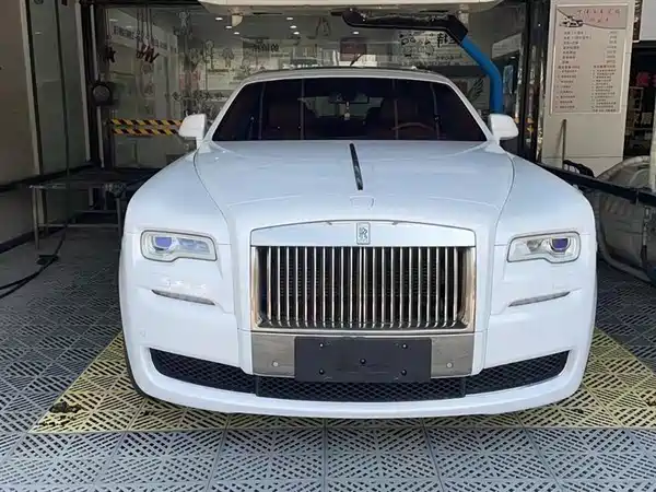 Rolls-Royce Ghost 2015