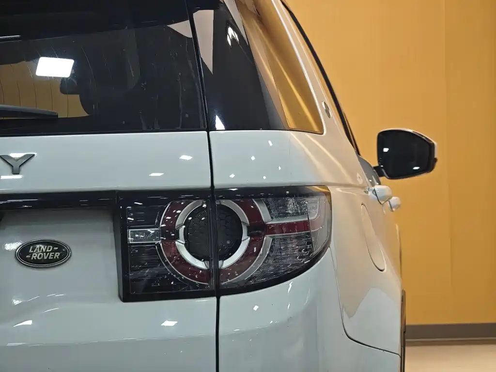 Land Rover Discovery Sport 2019 — фото 26