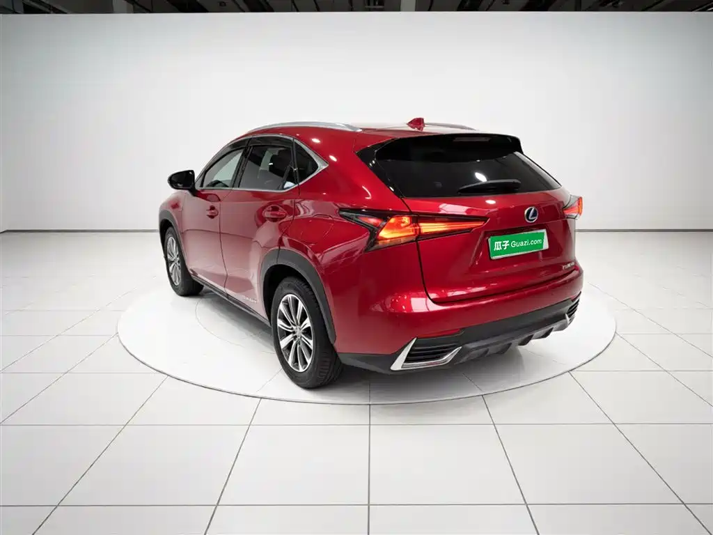 Lexus NX 2021 — фото 5