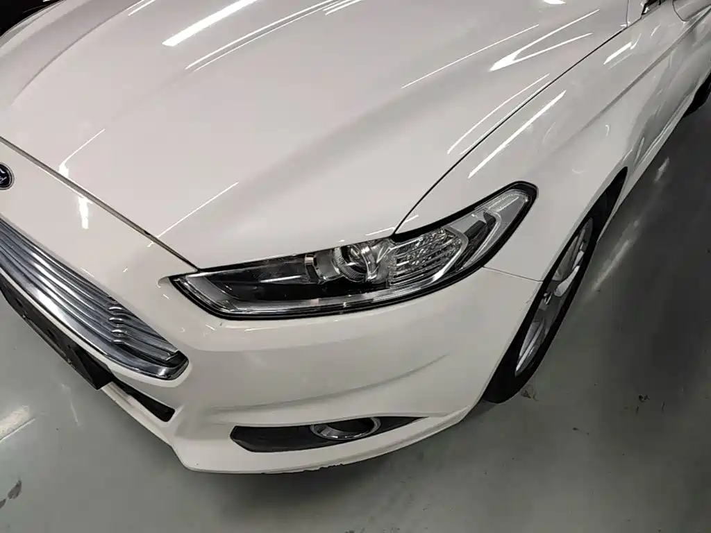 Ford Mondeo 2015 — фото 24