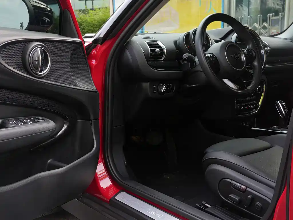 MINI Clubman 2020 — фото 26