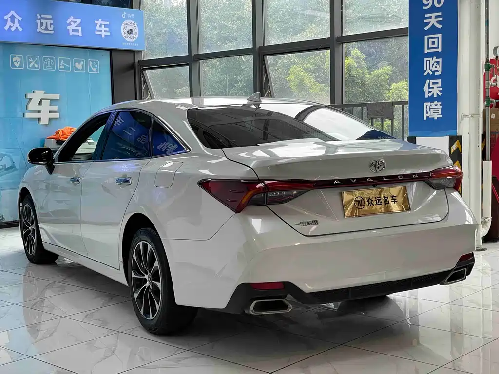 Toyota Avalon 2022 — фото 16