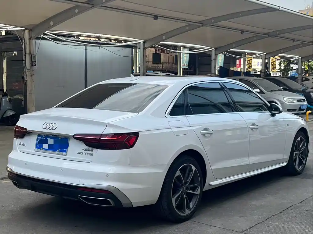 Audi A4L 2020