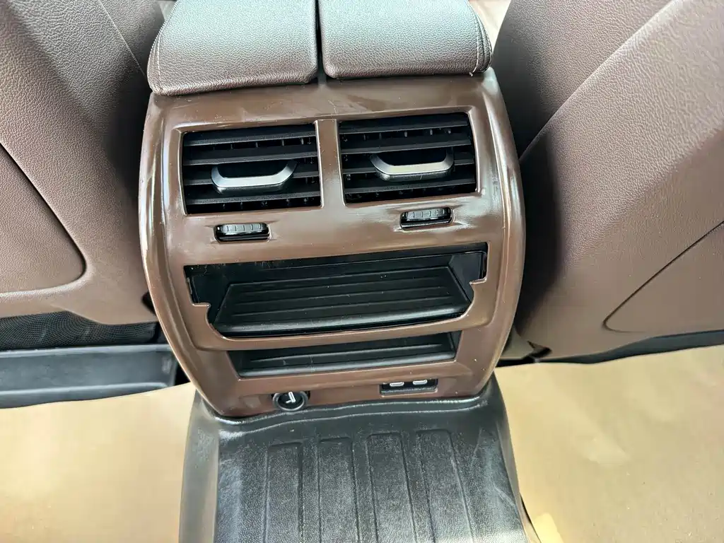 BMW 5 Series New Energy 2021 — фото 15