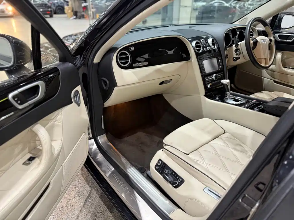 Bentley Flying Spur 2010 — фото 4