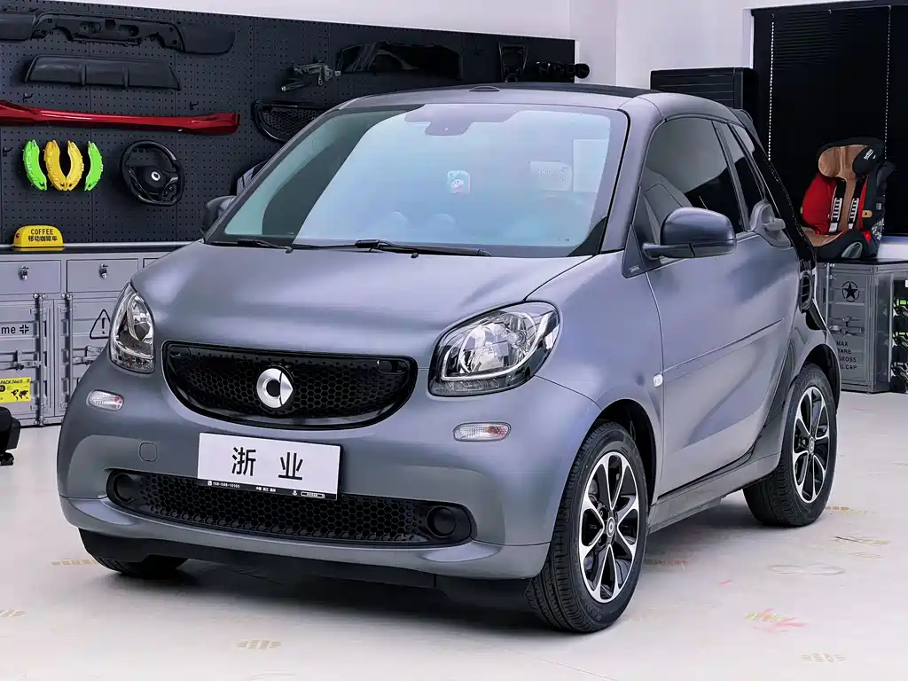 smart Fortwo 2017 — фото 1