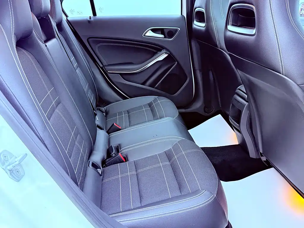 Mercedes-Benz A-Class 2014 — фото 17