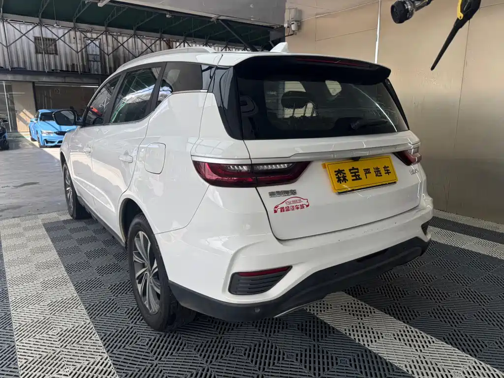 Geely Vision X6 2021