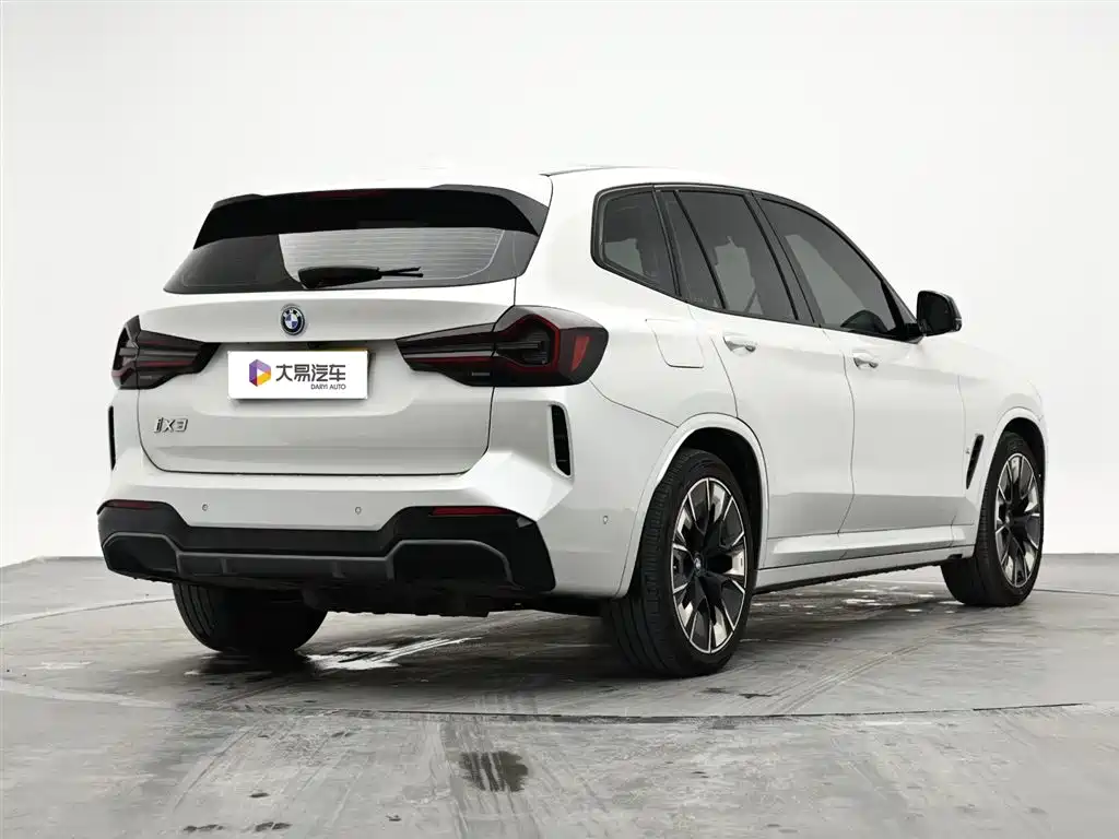 BMW iX3 2022 — фото 3