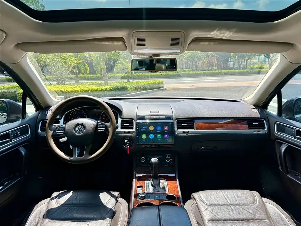 Volkswagen Touareg 2015