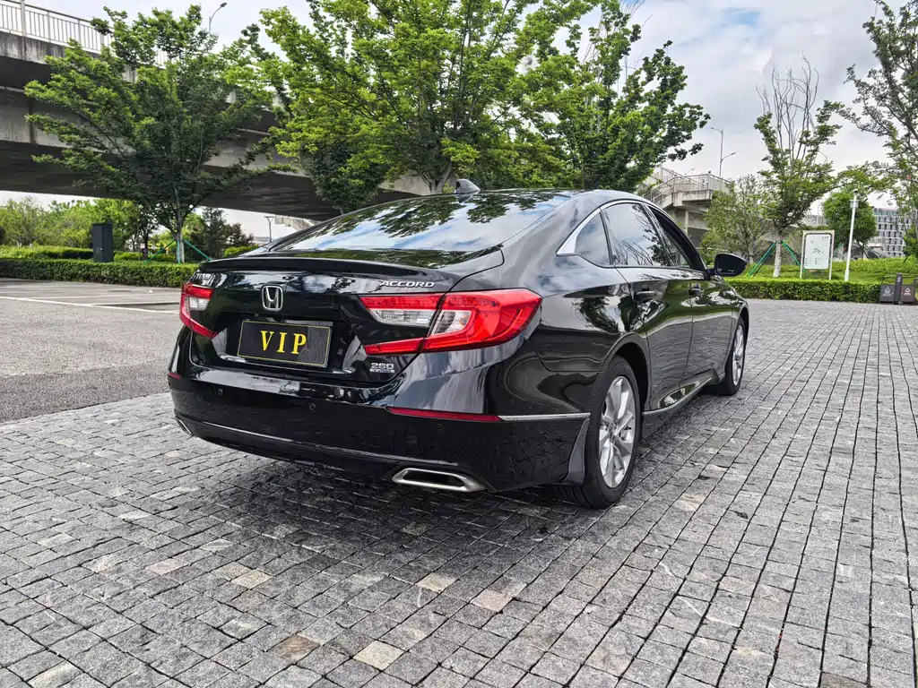 Honda Accord 2021 — фото 10