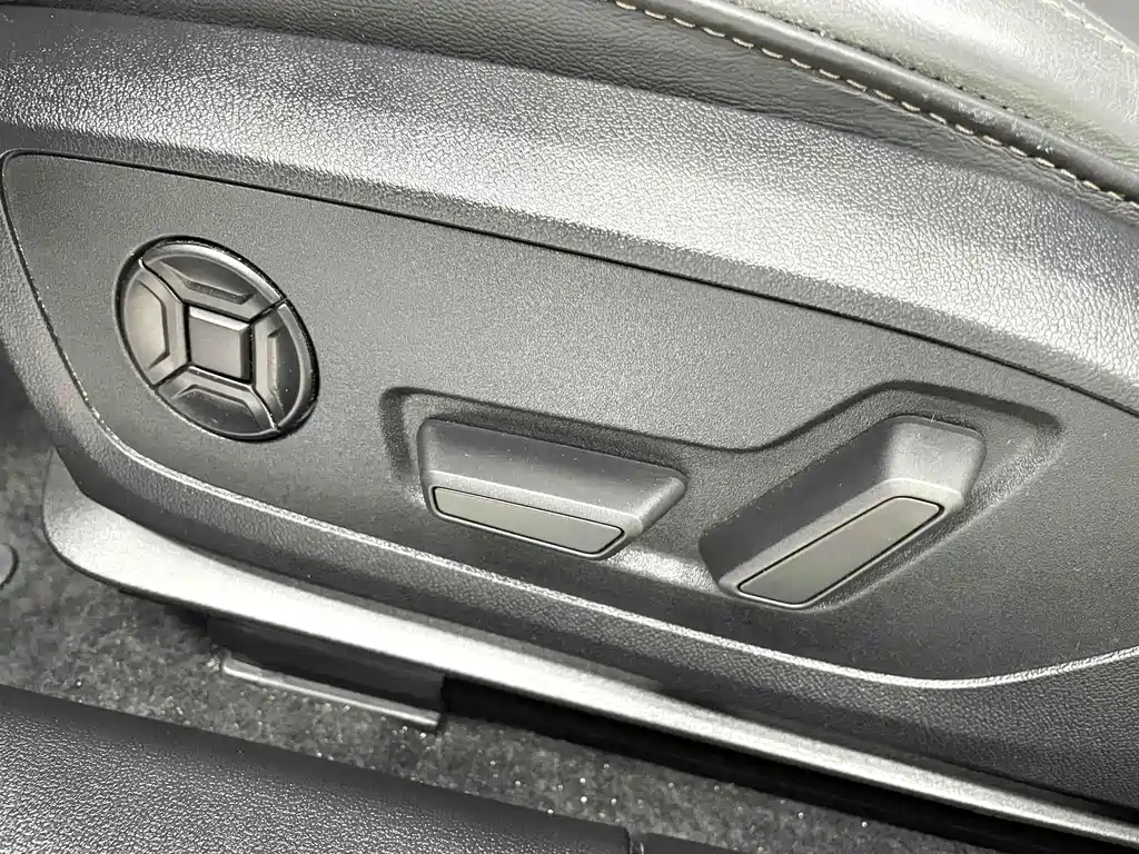 Audi A3 2023 — фото 14