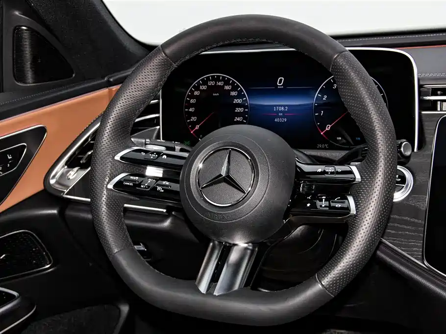 Mercedes-Benz E-Class 2024 — фото 15