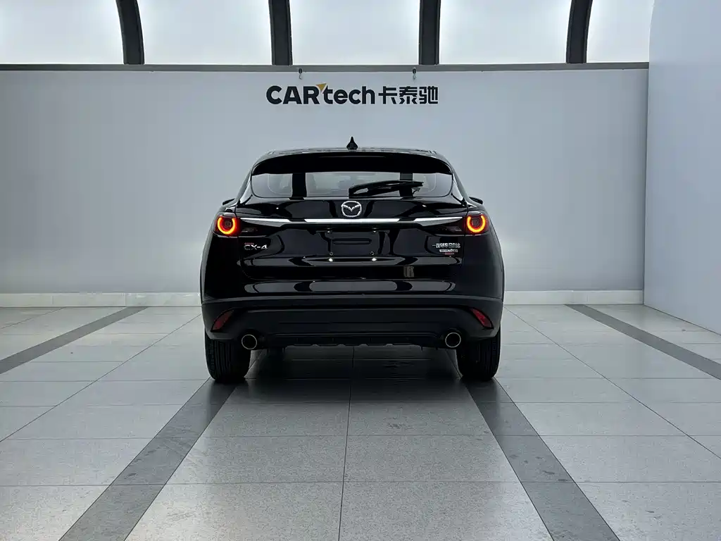 Mazda CX-4 2023 — фото 3