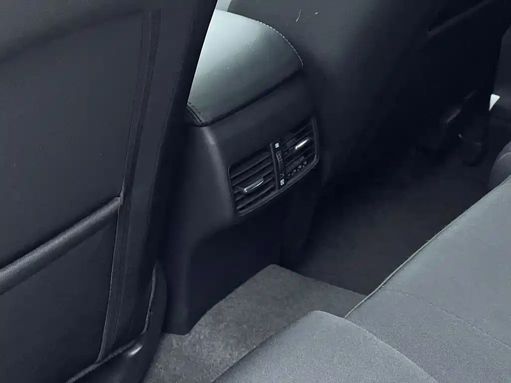 Mazda CX-4 2023 — фото 13