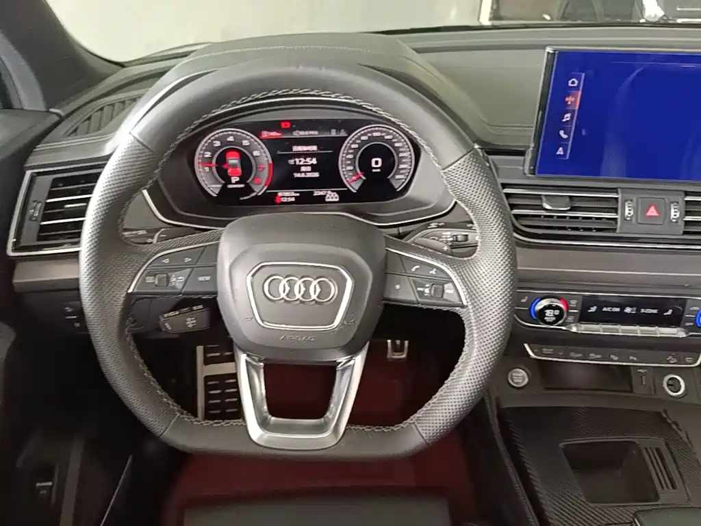 Audi Q5L 2023 — фото 17