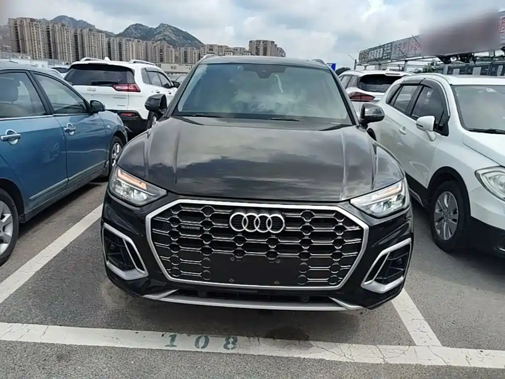 Audi Q5L 2021 — фото 3