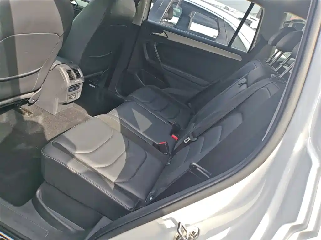 Volkswagen Tiguan L 2018 — фото 17
