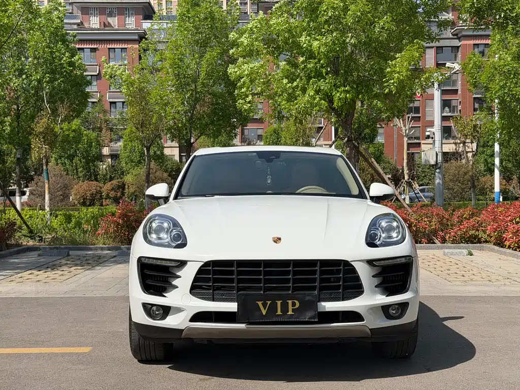 Porsche Macan 2017 — фото 1