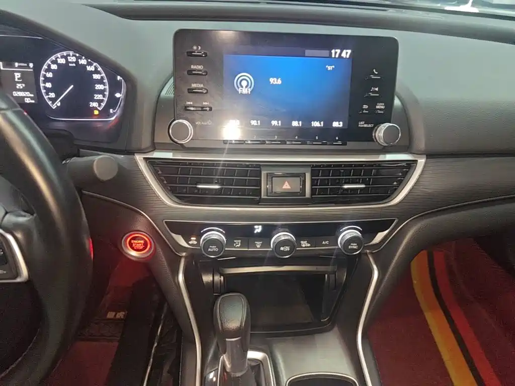 Honda Accord 2020 — фото 13