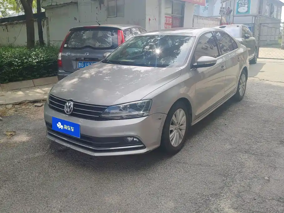 Volkswagen Sagitar 2015