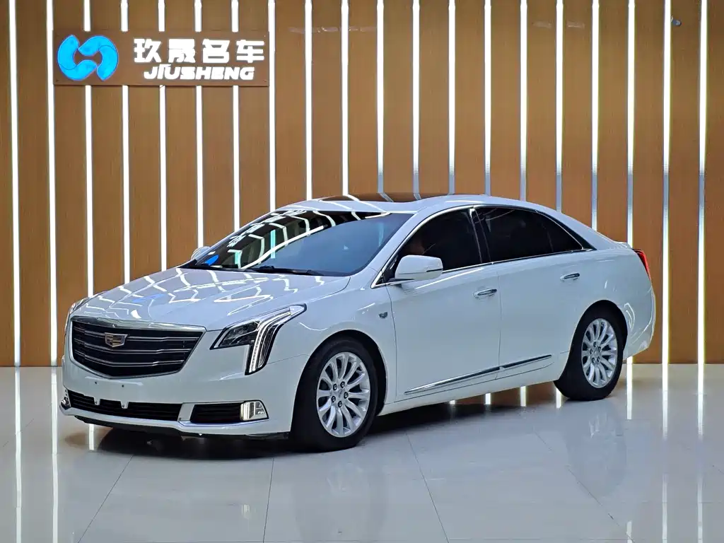 Cadillac XTS 2018 — фото 1