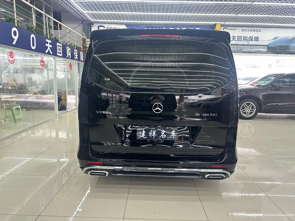 Mercedes-Benz Vito 2023 — фото 6