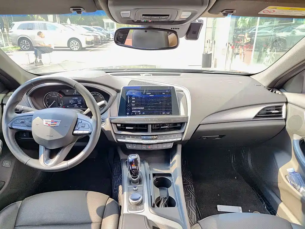 Cadillac CT5 2023 — фото 10