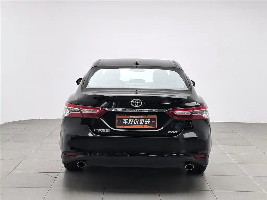 Toyota Camry 2023 — фото 4