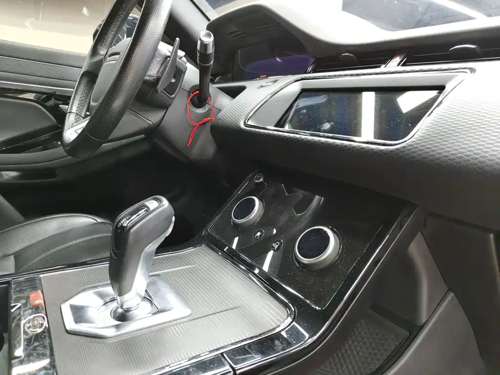 Land Rover Evoque 2020 — фото 19