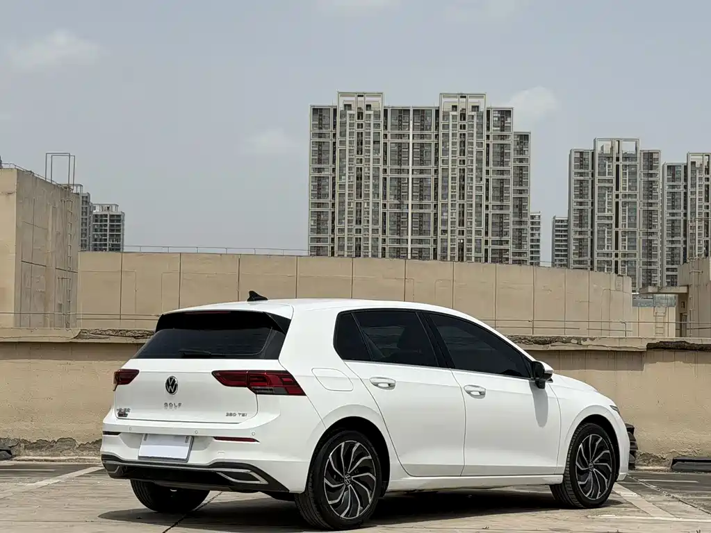 Volkswagen Golf 2022
