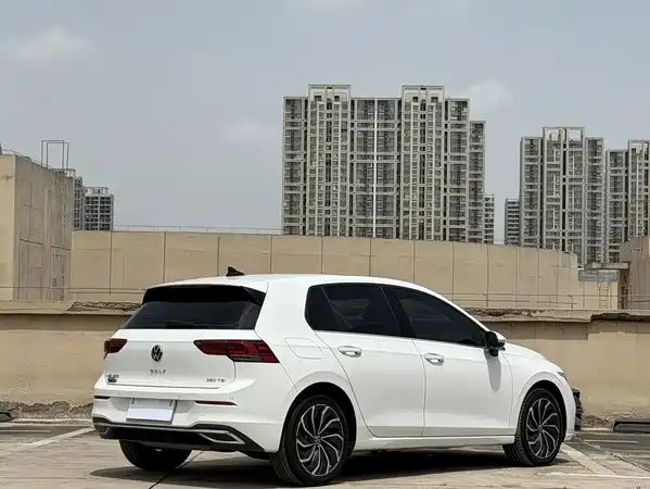 Volkswagen Golf 2022