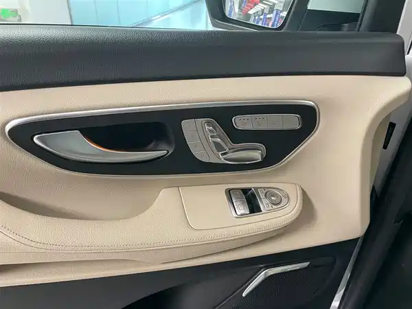 Mercedes-Benz V-Class 2021