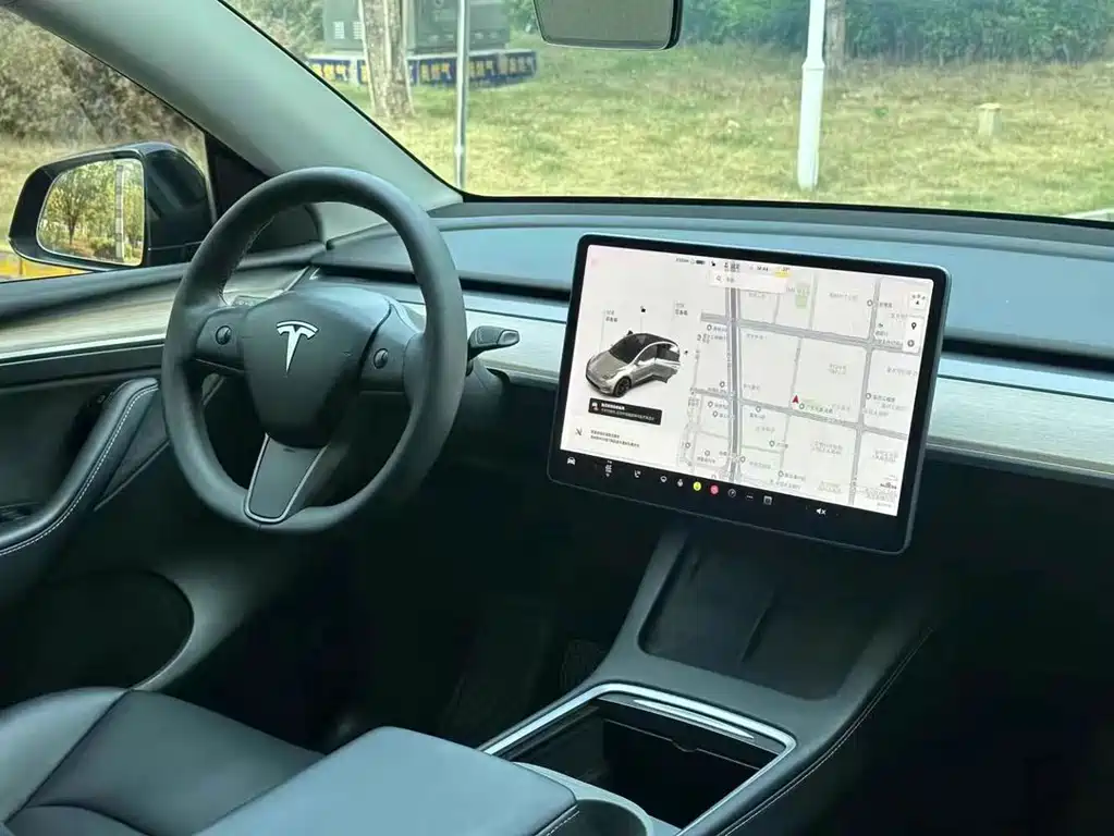 Tesla Model Y 2023 — фото 4