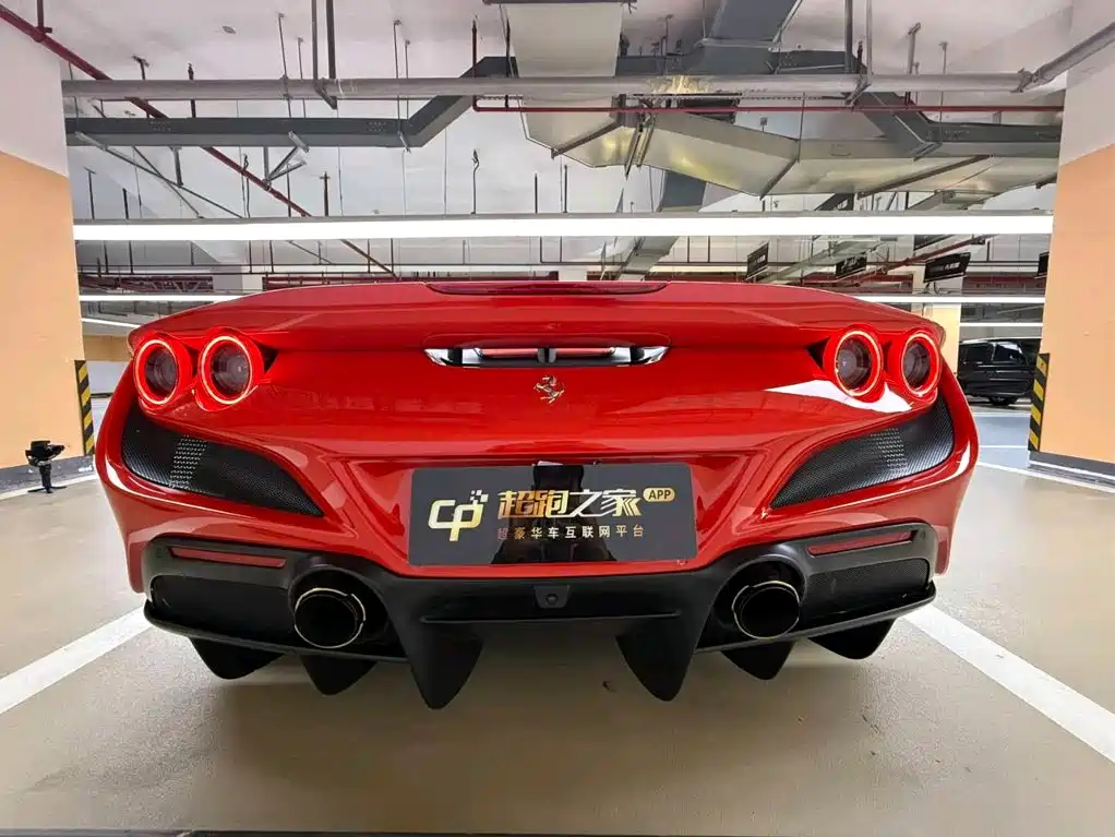 Ferrari F8 2021 — фото 9