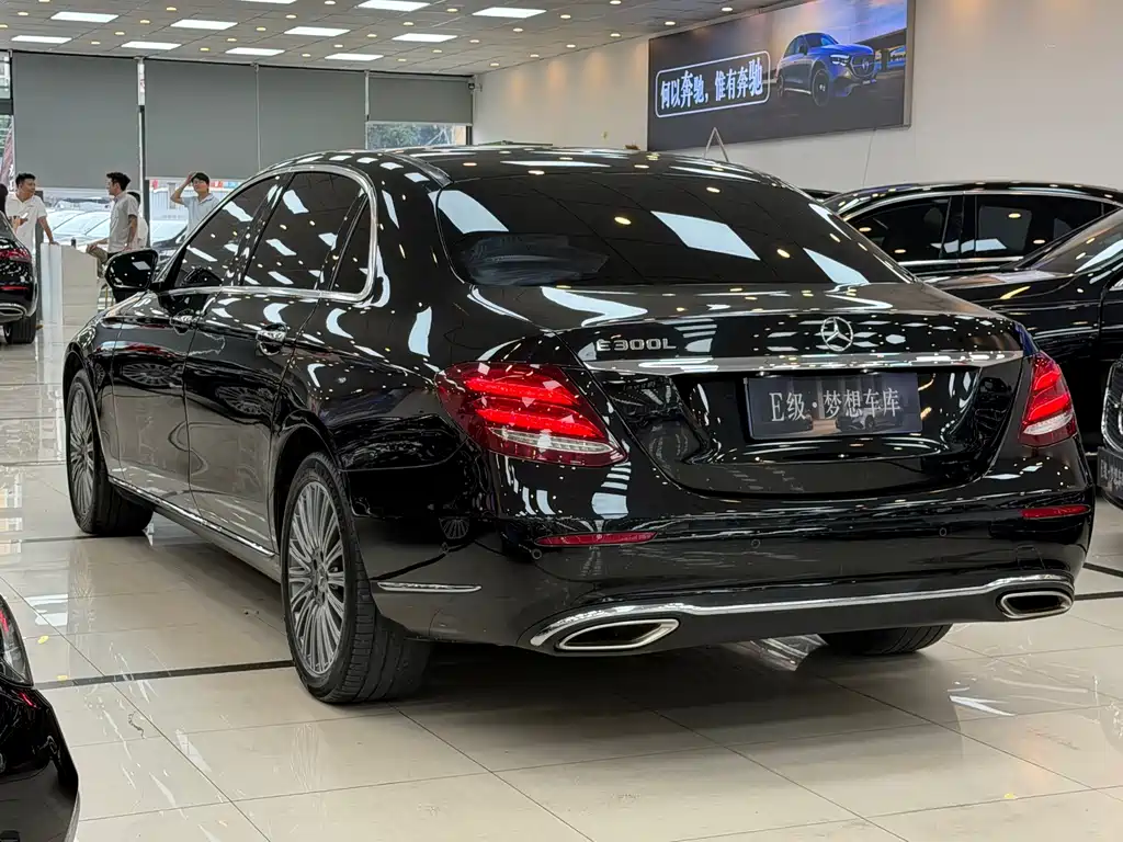 Mercedes-Benz E-Class 2020 — фото 21