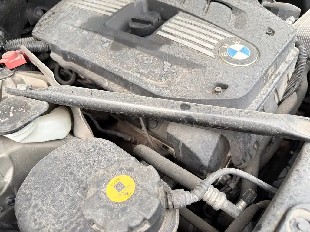 BMW 5 Series 2010 — фото 16