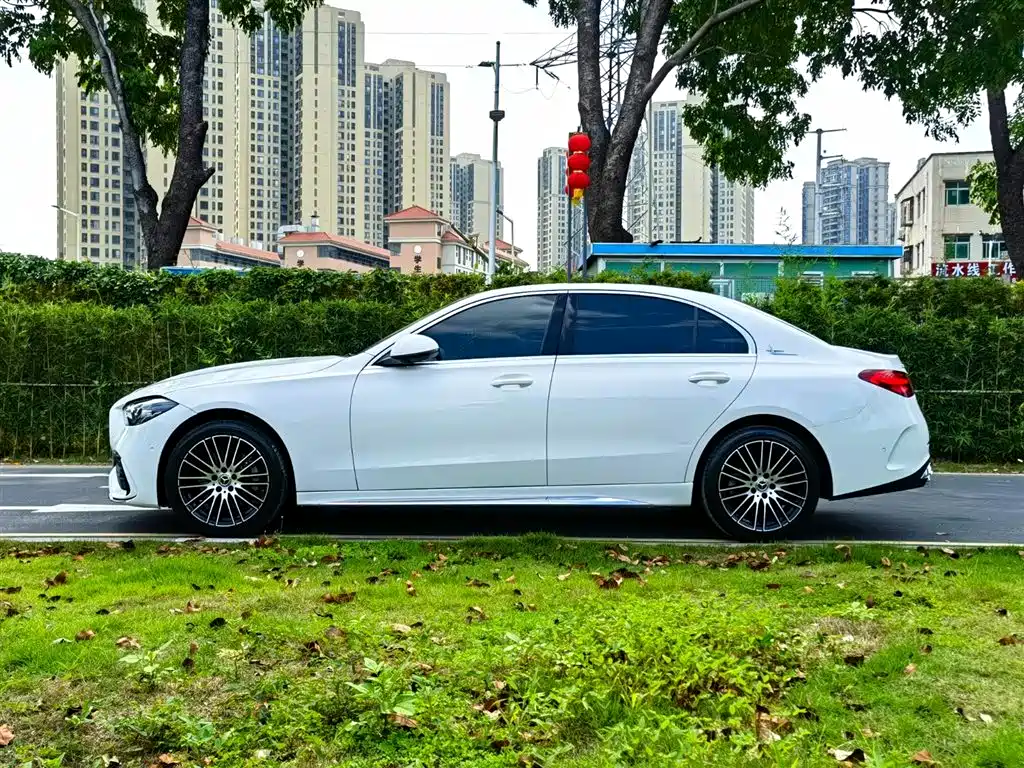 Mercedes-Benz C-Class 2022 — фото 4