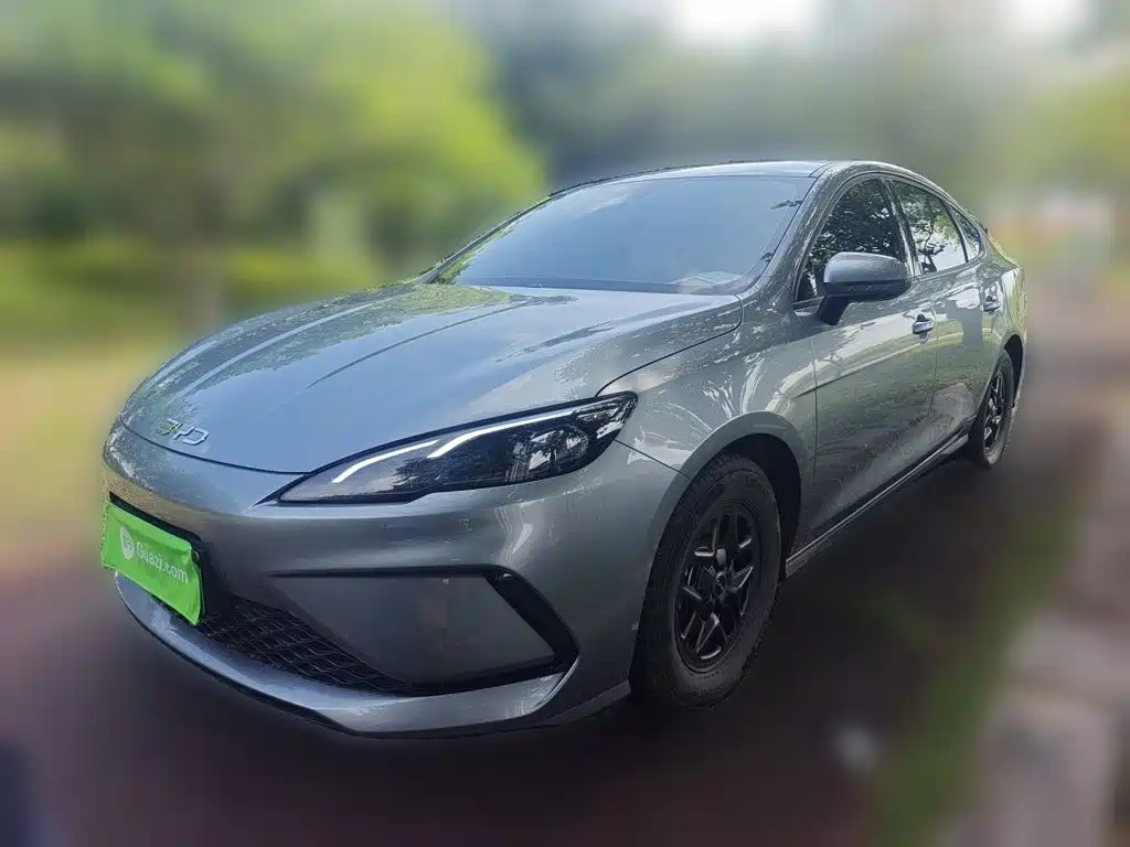 BYD Seal 05 DM-i 2025 — фото 2