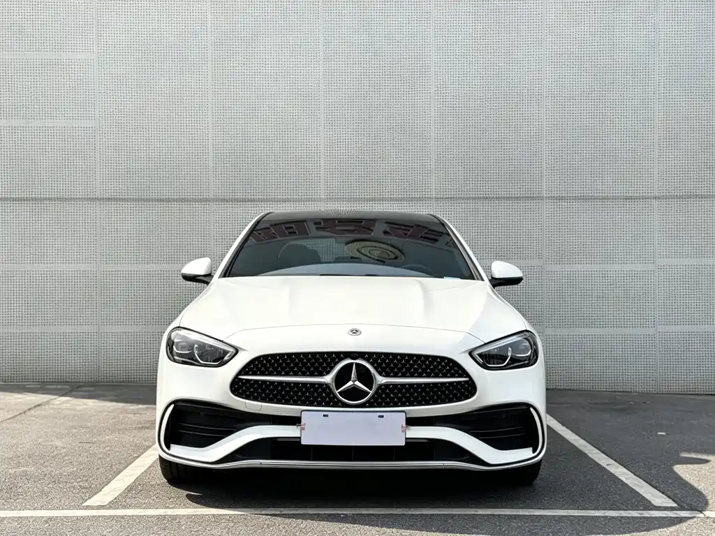 Mercedes-Benz C-Class 2024