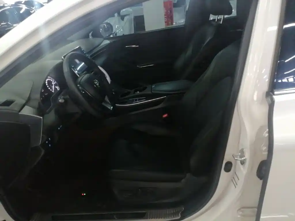 Toyota Avalon 2019 — фото 15