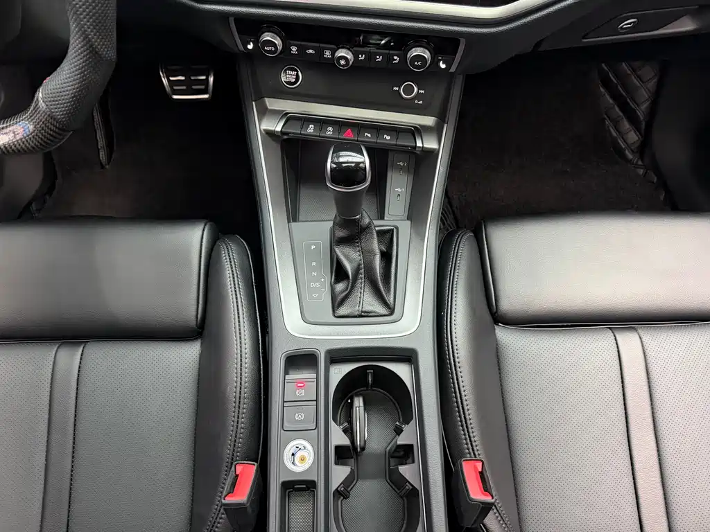 Audi Q3 2023 — фото 12