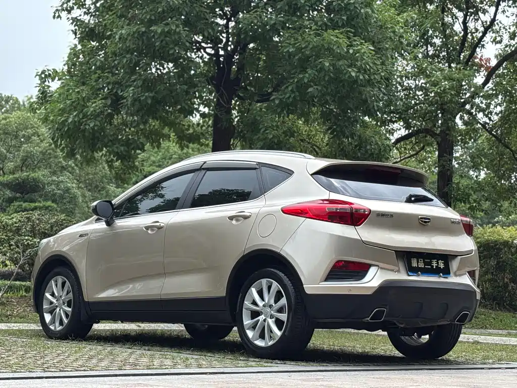 Geely Emgrand GS 2018 — фото 8