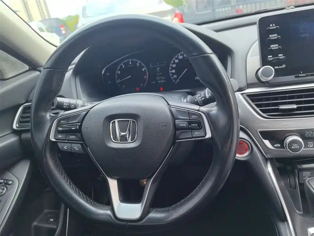 Honda Accord 2020 — фото 11