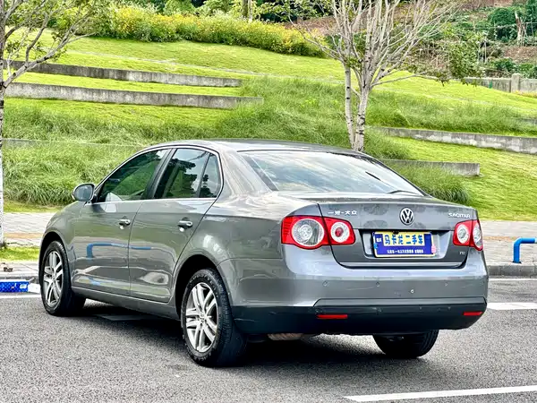 Volkswagen Sagitar 2010