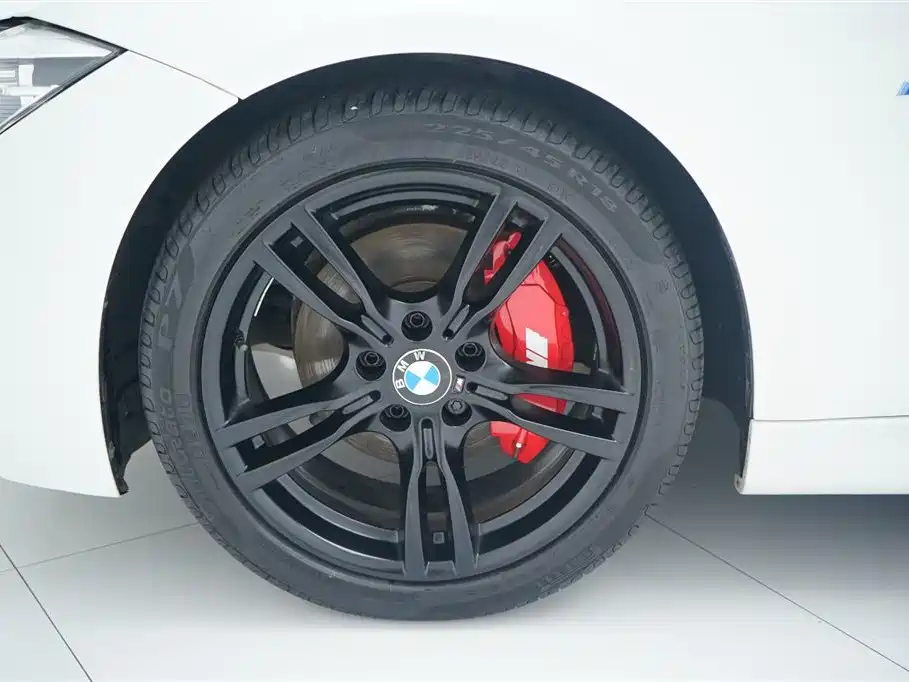 BMW 3 Series 2017 — фото 12