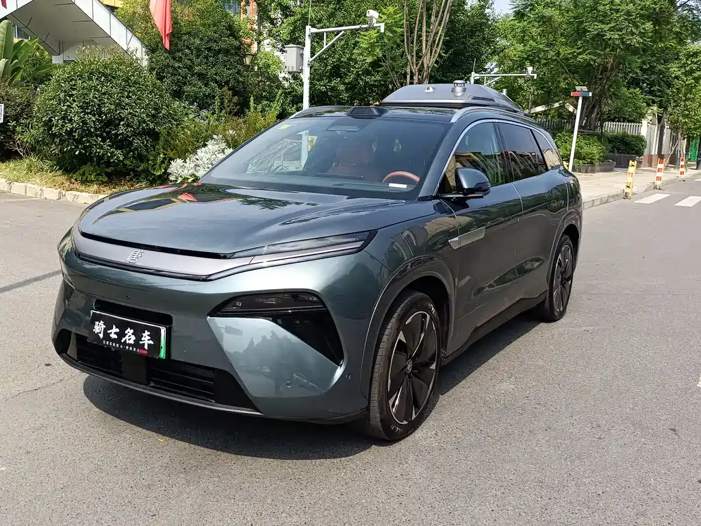 BYD Tang L 2025